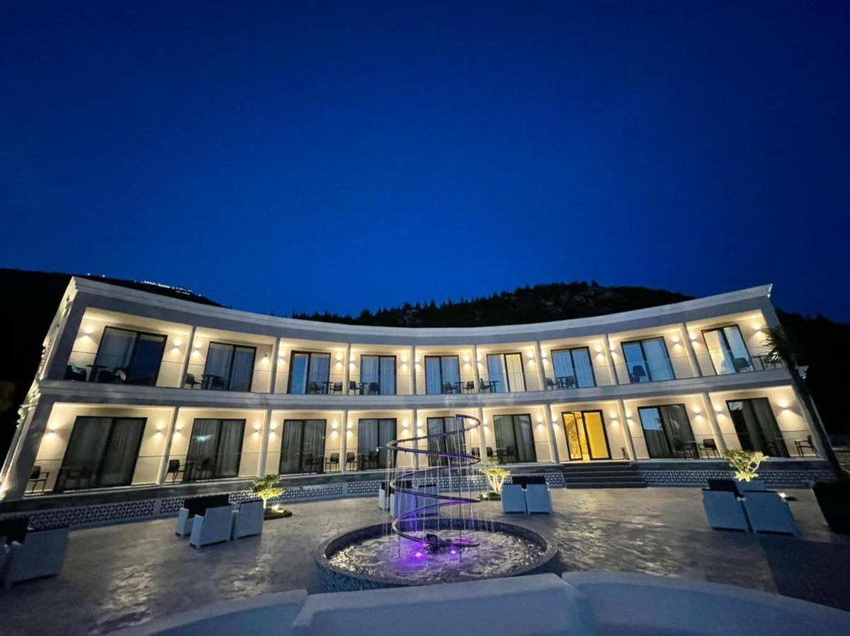 Ebbi Hotel Hotell 4*